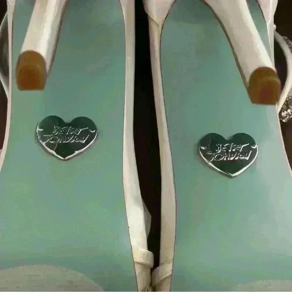 👰🏼Blue by Betsy Johnson Holly size US 7.5 color ivory, satin preloved - Picture 6 of 9